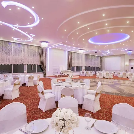 Ramada By Wyndham 4*