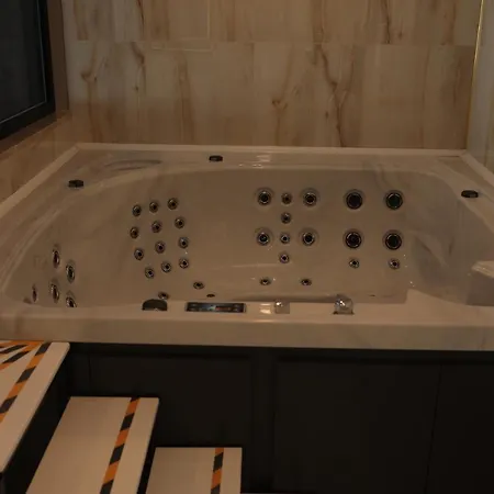Hotel Ramada By Wyndham 4*