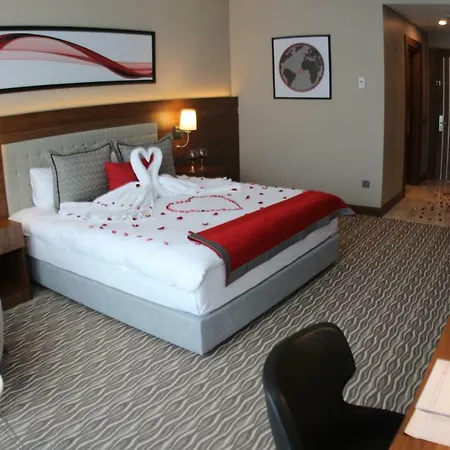 Ramada By Wyndham