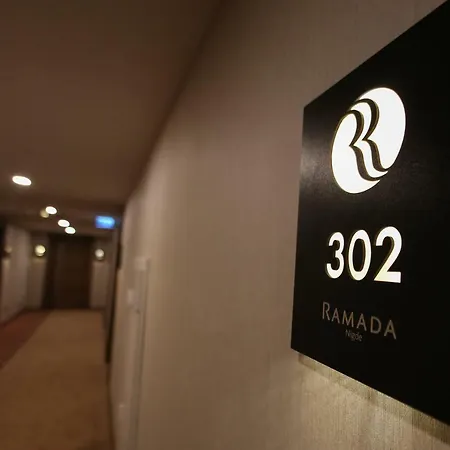 Ramada By Wyndham نيغدة