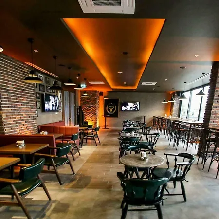 Ramada By Wyndham فندق نيغدة