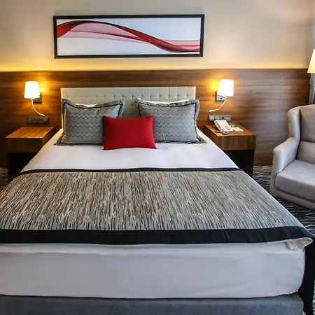 Hotel Ramada By Wyndham 4*