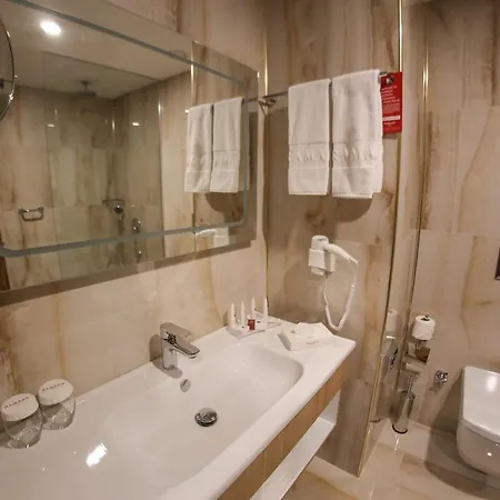 Ramada By Wyndham Hotel 4*