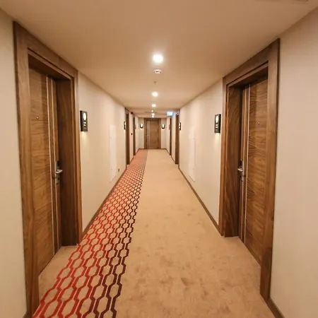 Ramada By Wyndham Hotel 4*