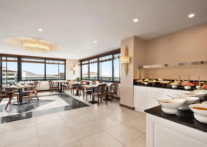 Hotel Ramada By Wyndham 4*