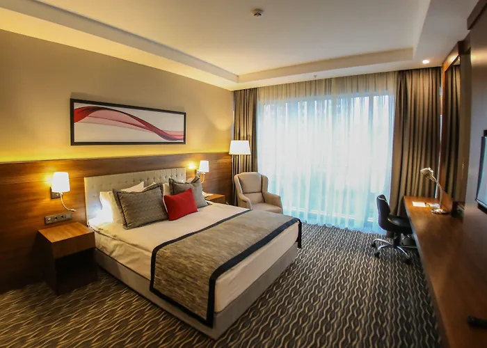 Ramada By Wyndham Hotel 4*