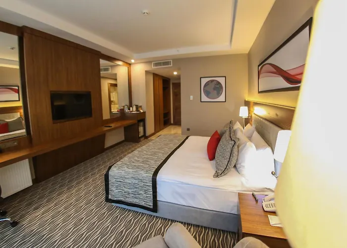 Ramada By Wyndham Hotel 4*