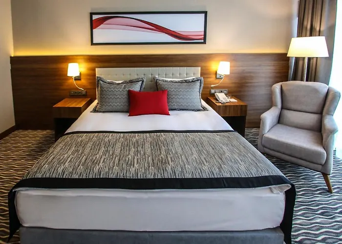 Hotel Ramada By Wyndham 4*